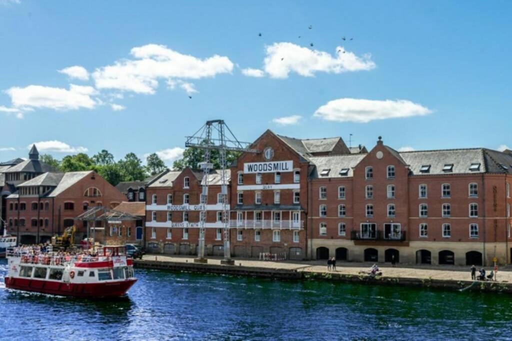 The Riverside At Woodsmill Quay With Parking York Esterno foto